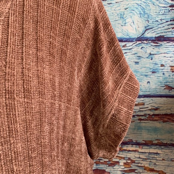 Urban Outfitters Oversized Short Dolman Sleeve Cropped Sweater - Picture 3 of 7